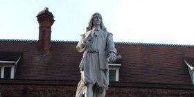 Statue of Andrew Marvell